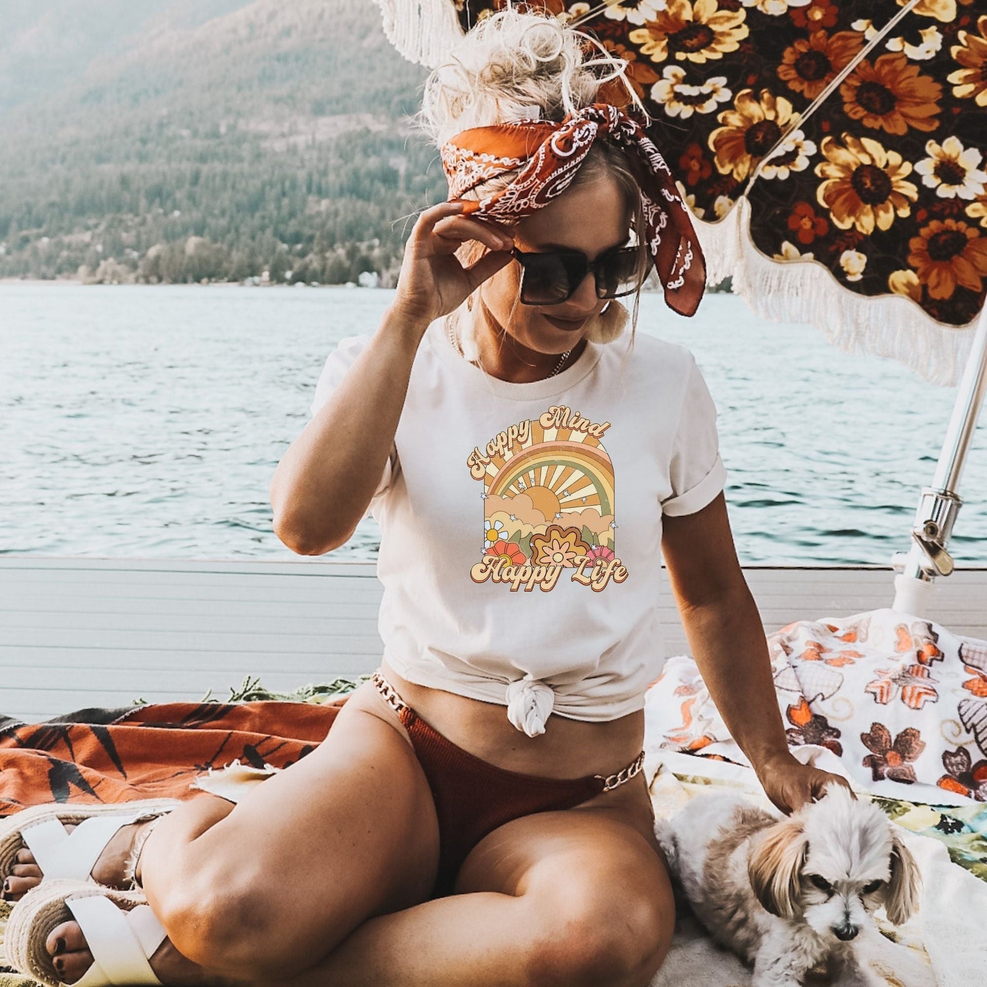 Happy Mind Happy Life Retro Vintage Aesthetic T-Shirt